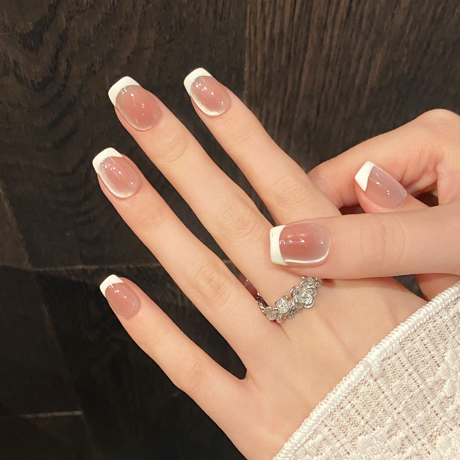Ballet Milk White French Handm – Ulta Beauty Makeup Bewertung und Preis